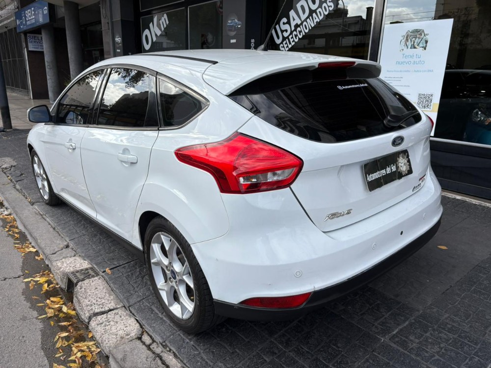 Ford Focus III 2.0 SE Plus — foto 11